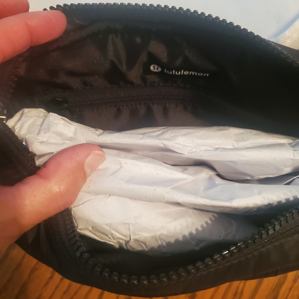 NWT Lululemon Quilted Grid Belt Bag - Picture 4 of 5